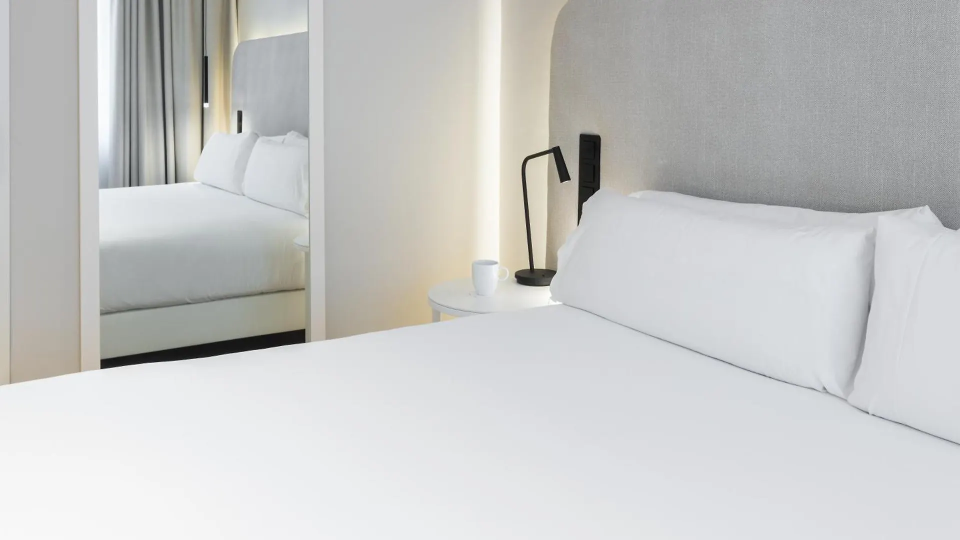 Royal Ramblas Barcelona 4*,