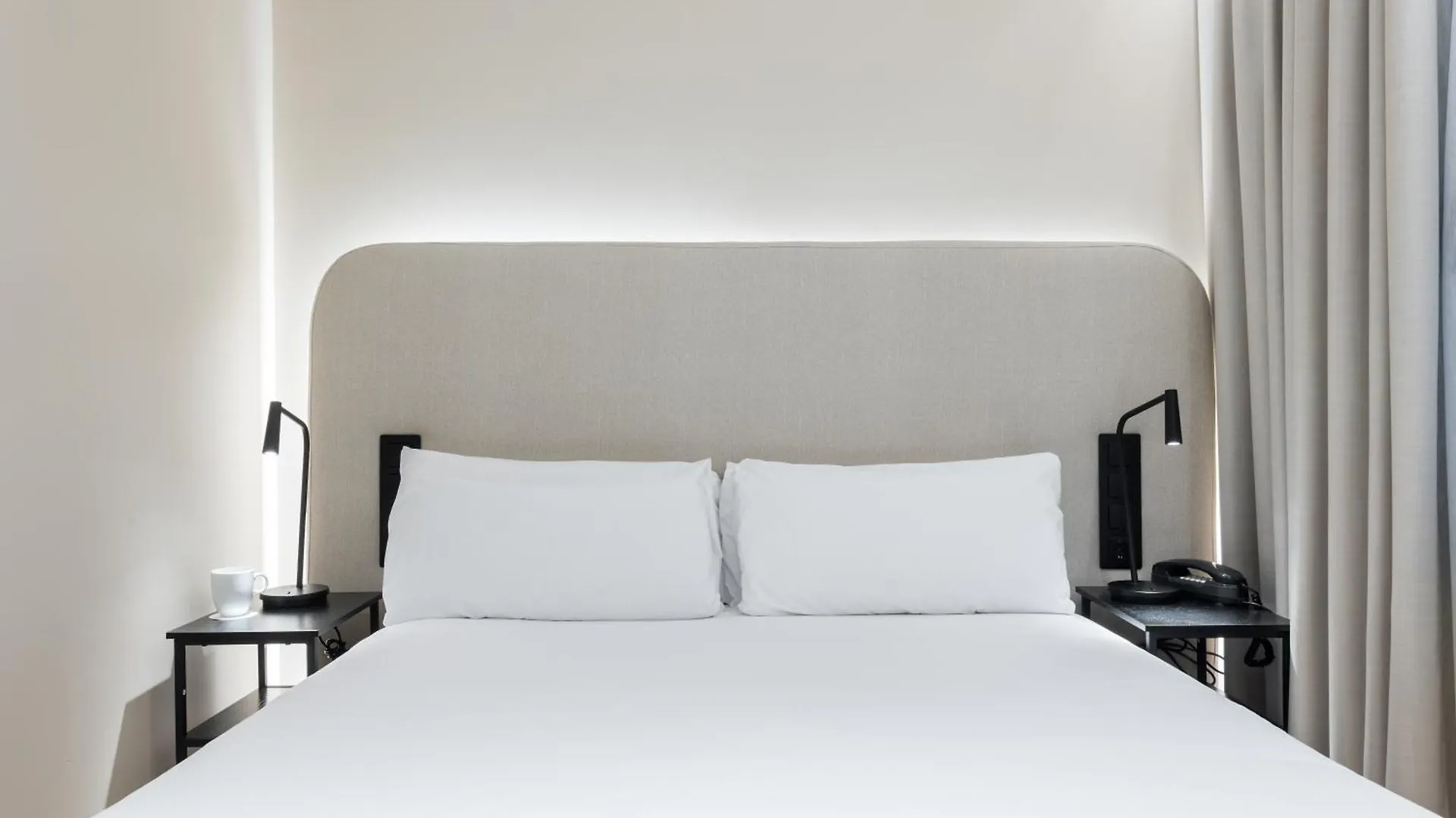 Royal Ramblas Barcelona 4*,